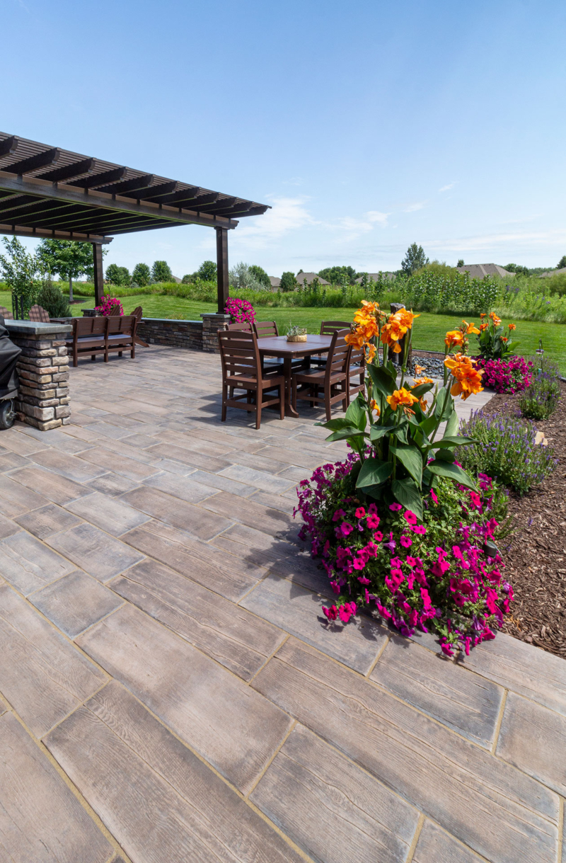 Rochester Concrete Products® Barn Plank Tile