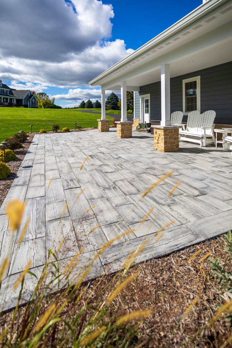 Rochester Concrete Products® Barn Plank Tile